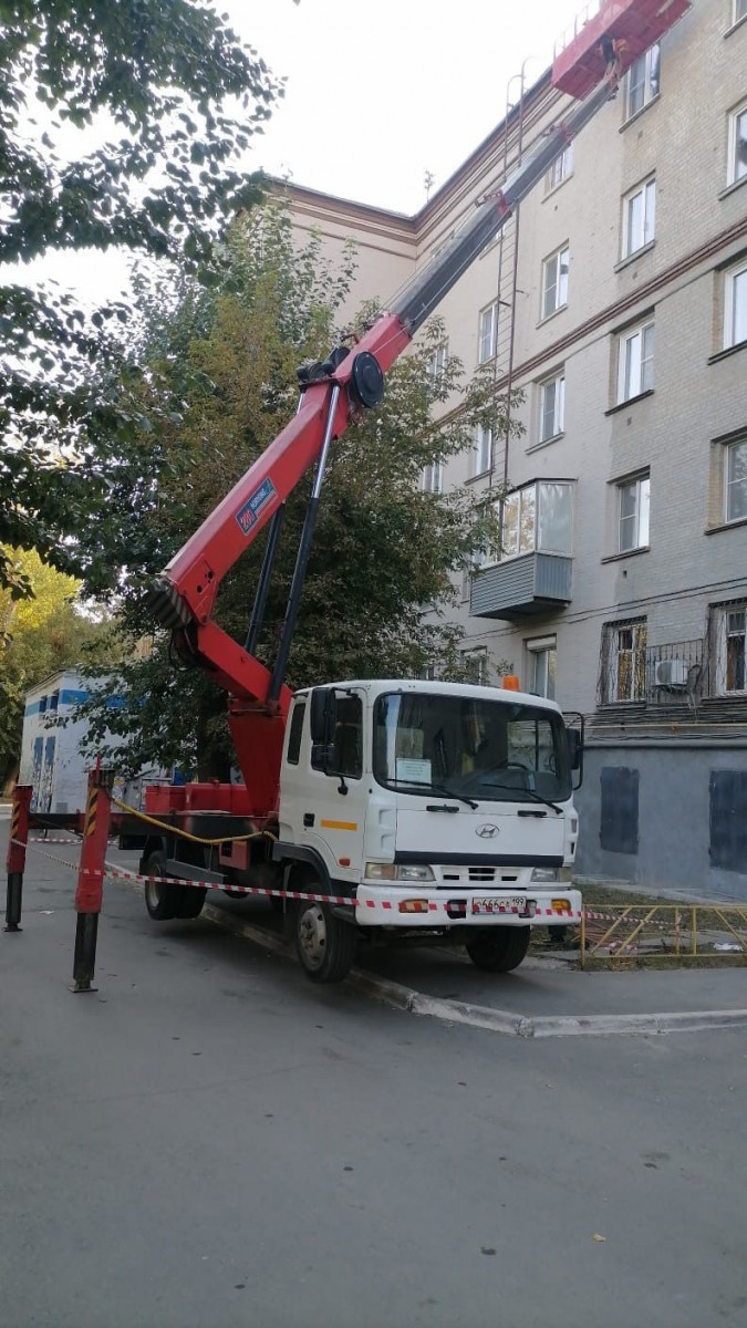 Разгрузка машины автокраном со стропальщиками в Барнауле недорого